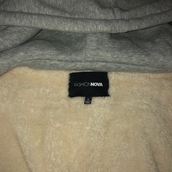 (SOLD❗️) Fashion Nova Denim Jacket - Picture 4 of 6